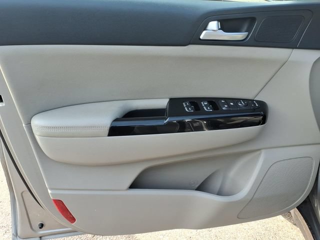 Used 2020 Kia Sportage S w/ Option Group 020 AWD/4WD image 8