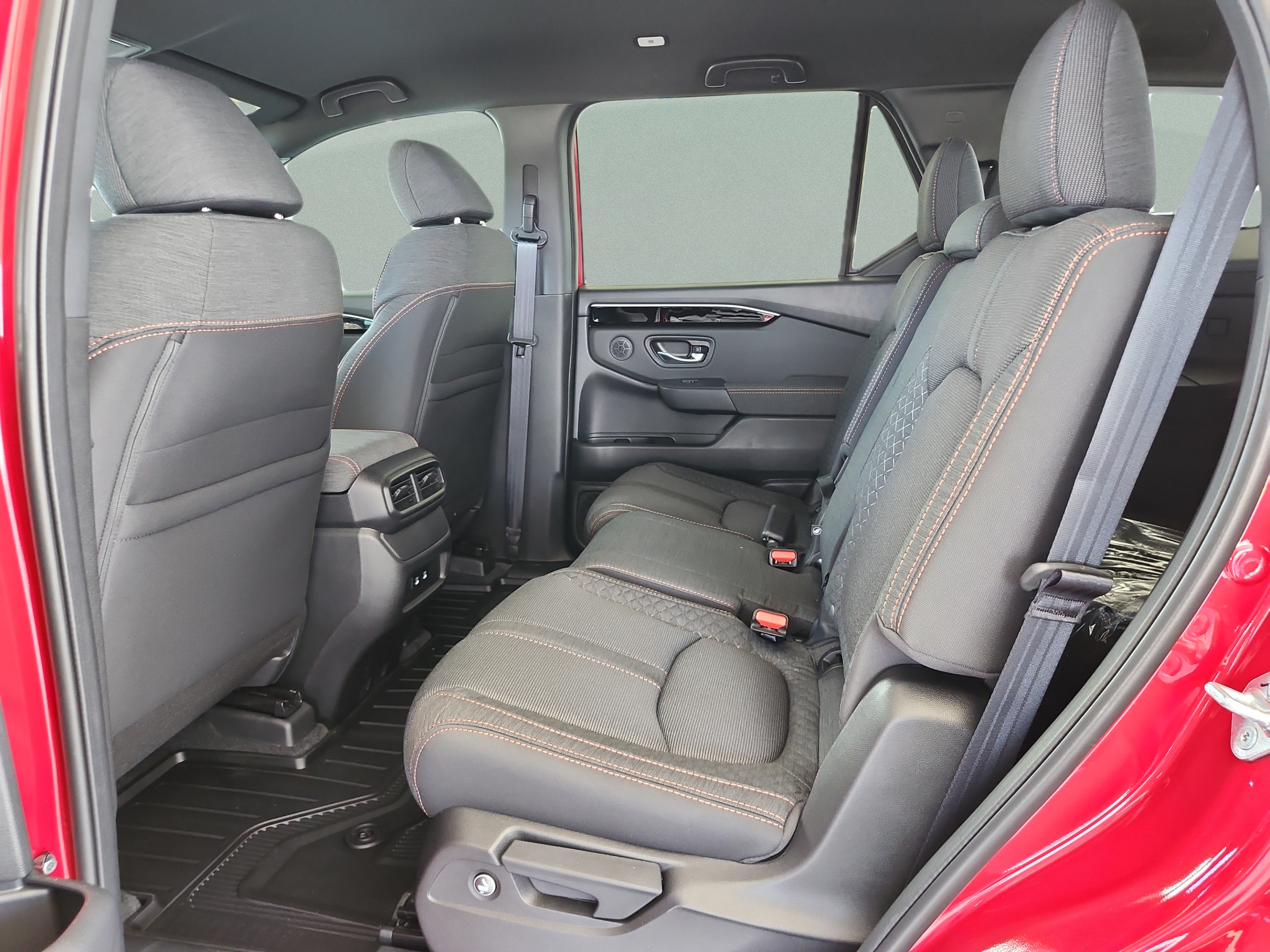 New 2026 Honda Pilot Sport image 17