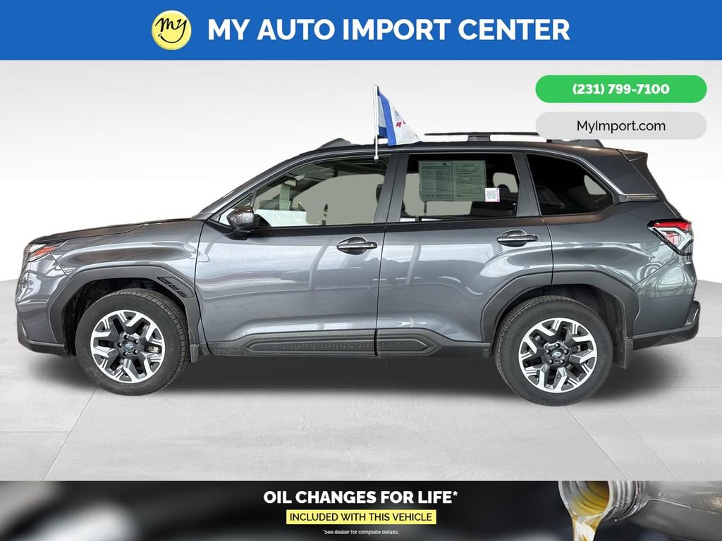 Used 2025 Subaru Forester Premium AWD/4WD image 4