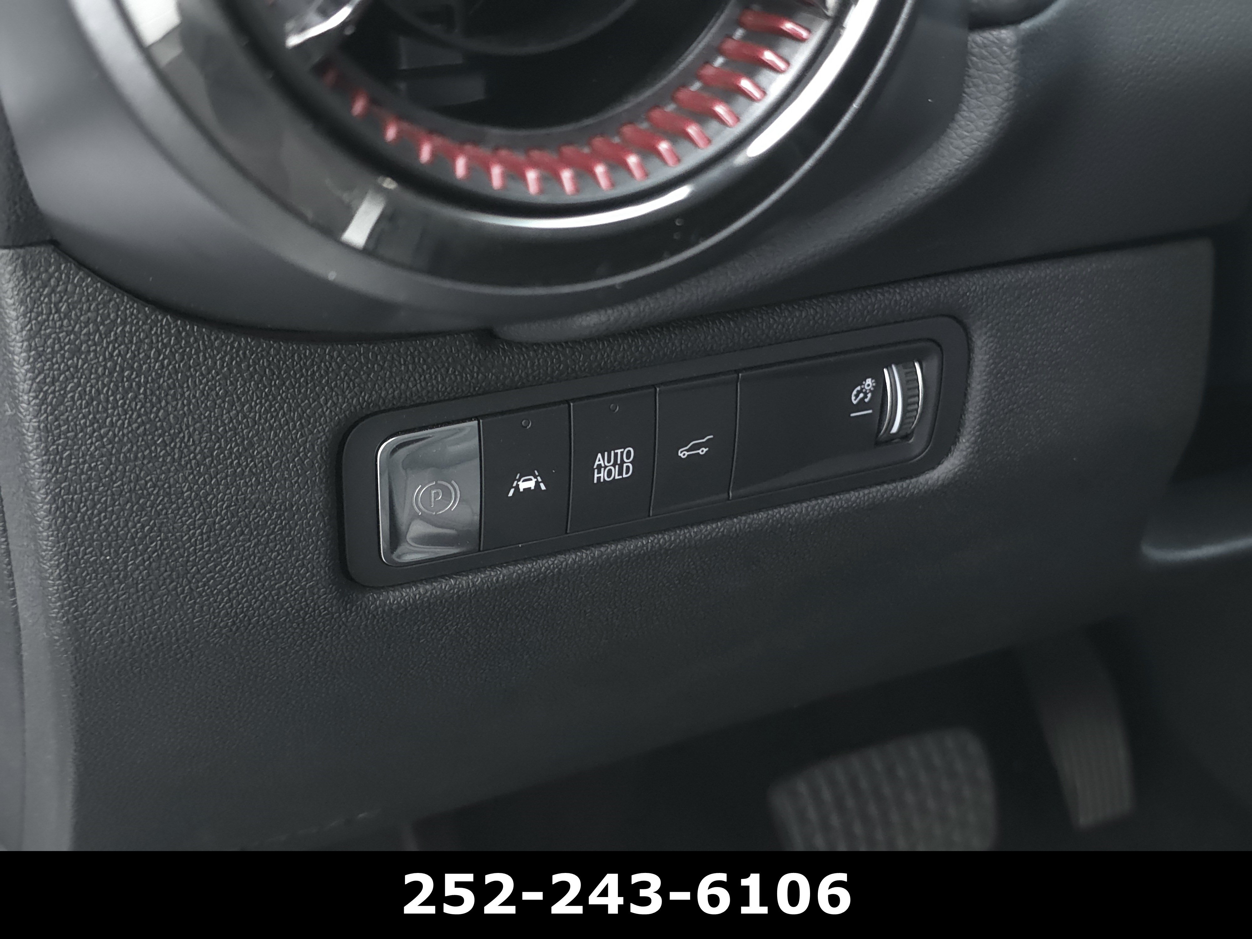 Used 2024 Chevrolet Equinox EV RS FWD image 33