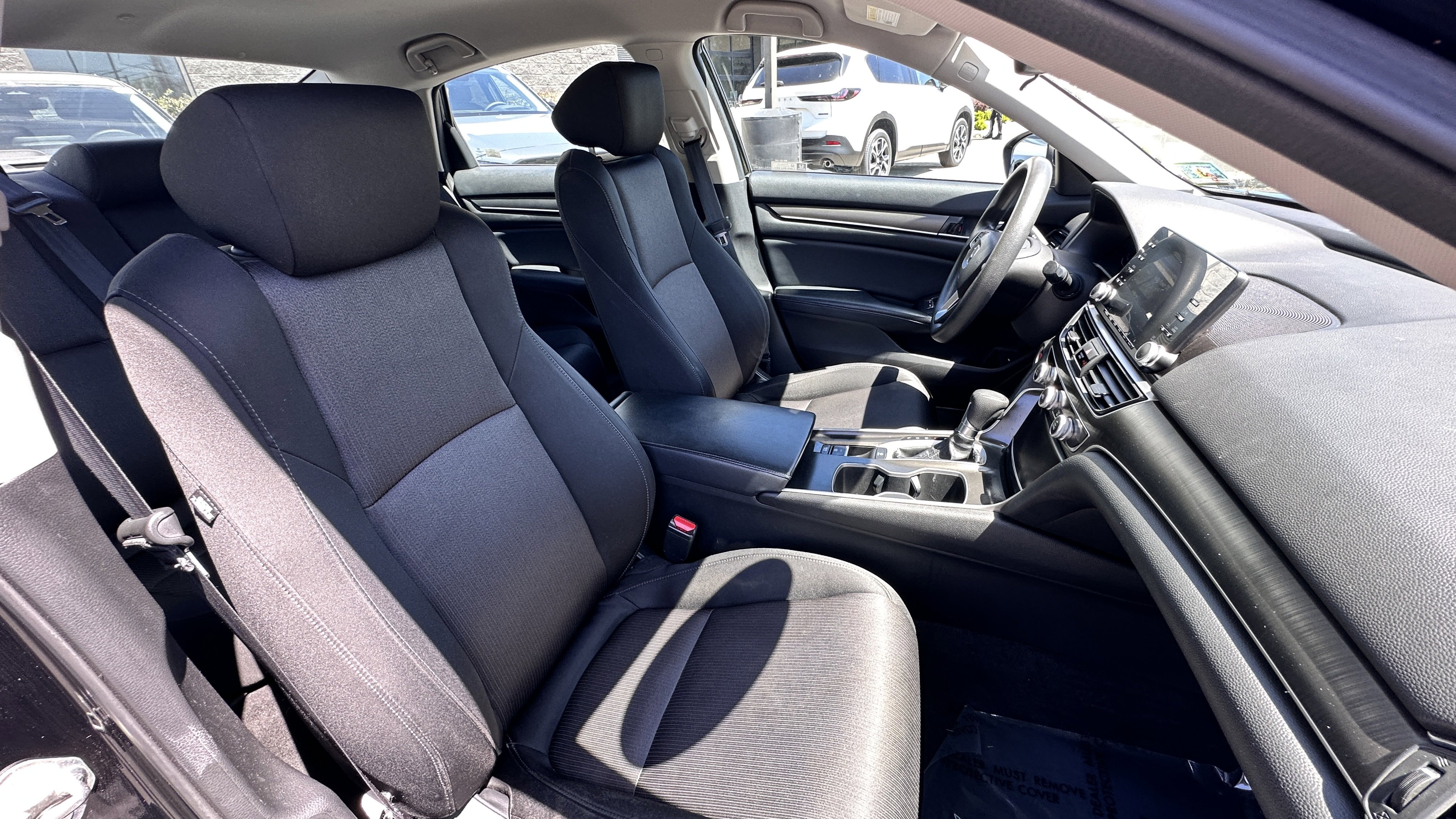 Used 2018 Honda Accord LX image 32