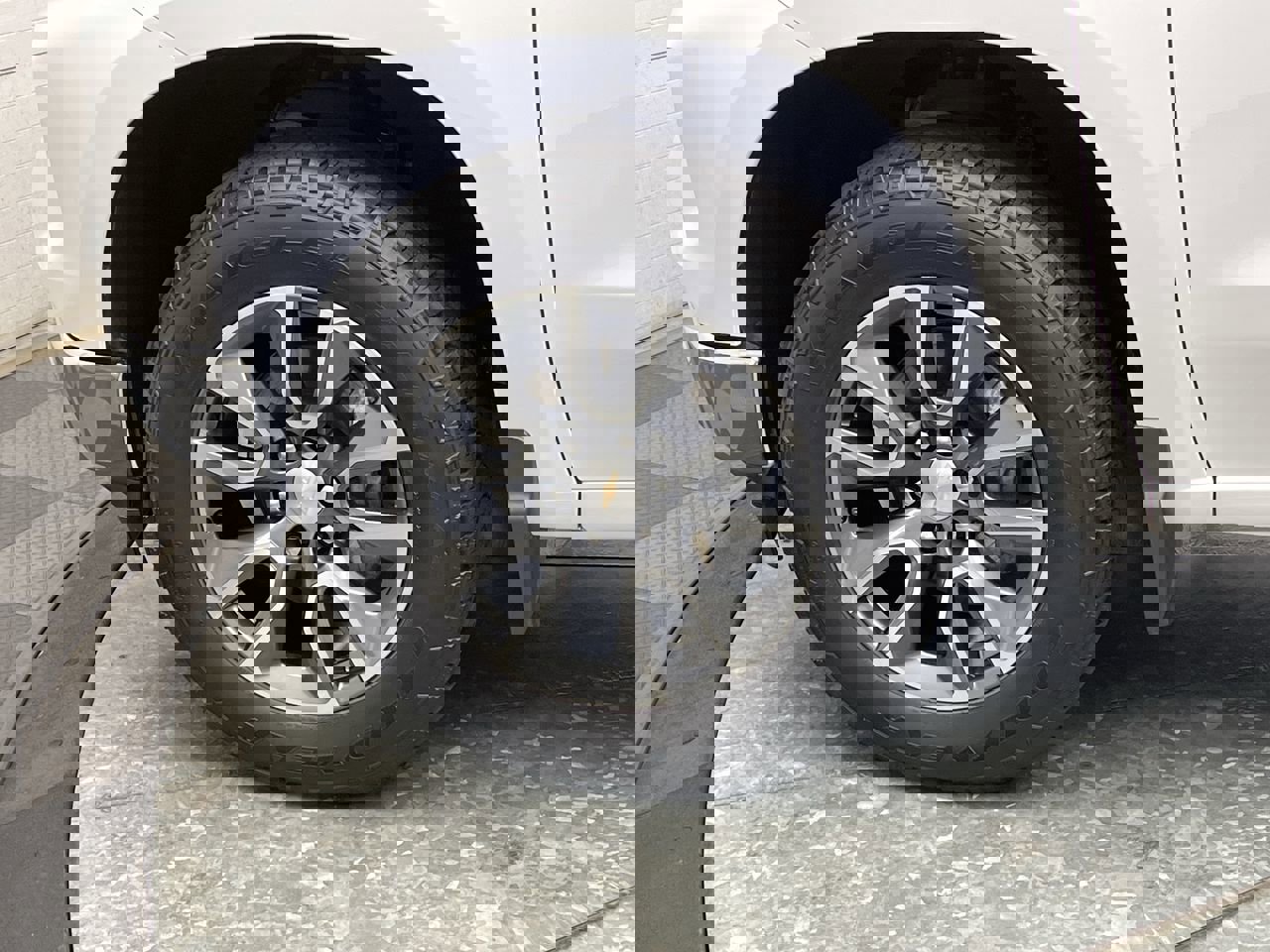 Certified 2024 Chevrolet Silverado 1500 LT image 36