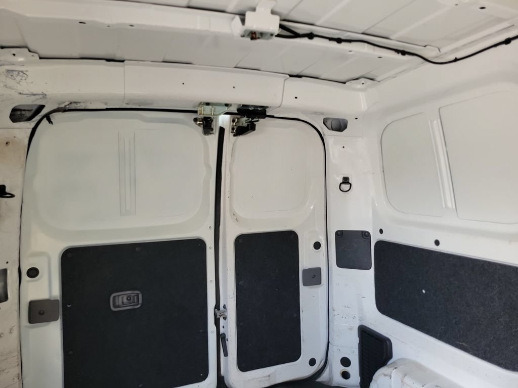 Certified 2021 Nissan NV200 SV FWD image 17