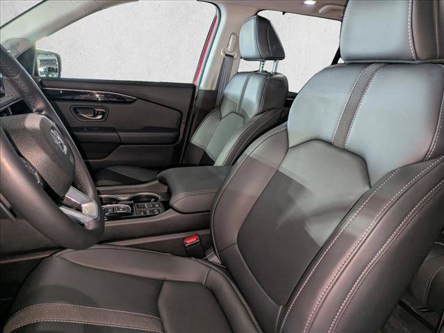 Used 2025 Honda Pilot Touring image 19
