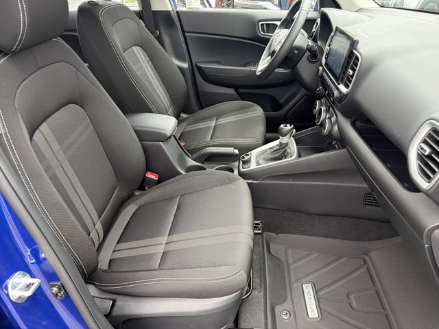 Certified 2025 Hyundai Venue SEL FWD image 13
