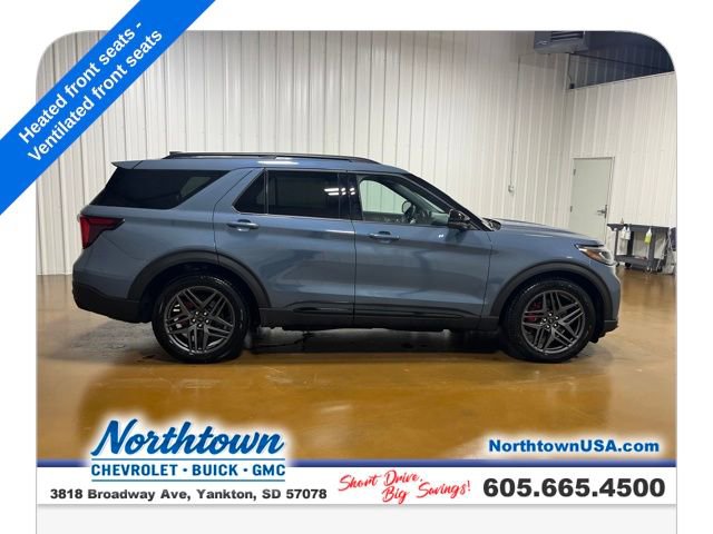 Used 2025 Ford Explorer ST image 6