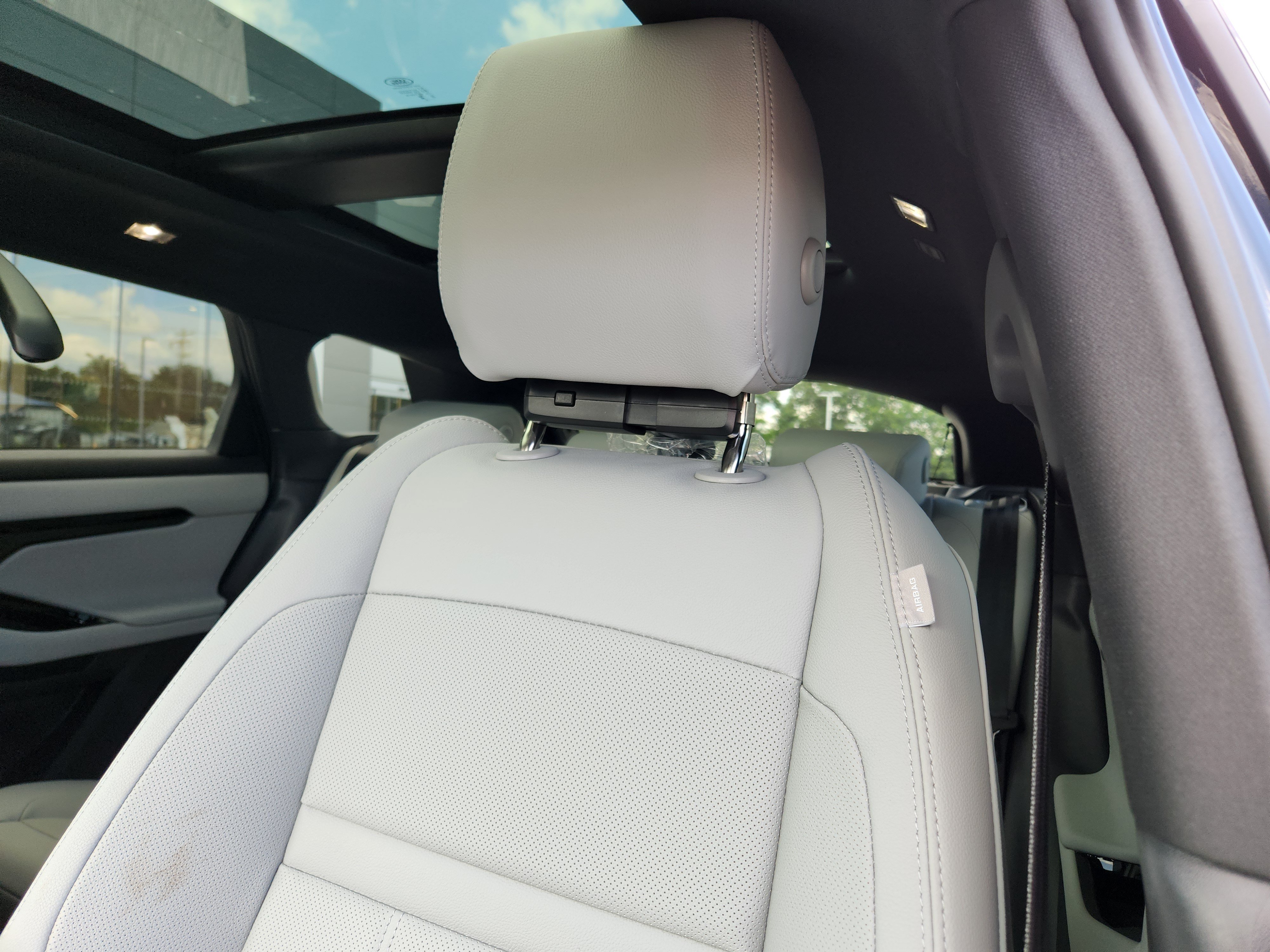 New 2026 Land Rover Range Rover Evoque S AWD/4WD image 9