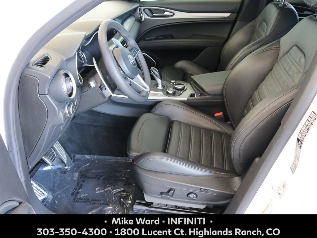 Used 2019 Alfa Romeo Stelvio Ti Sport w/ Quick Order Package 22S Sport AWD/4WD image 6