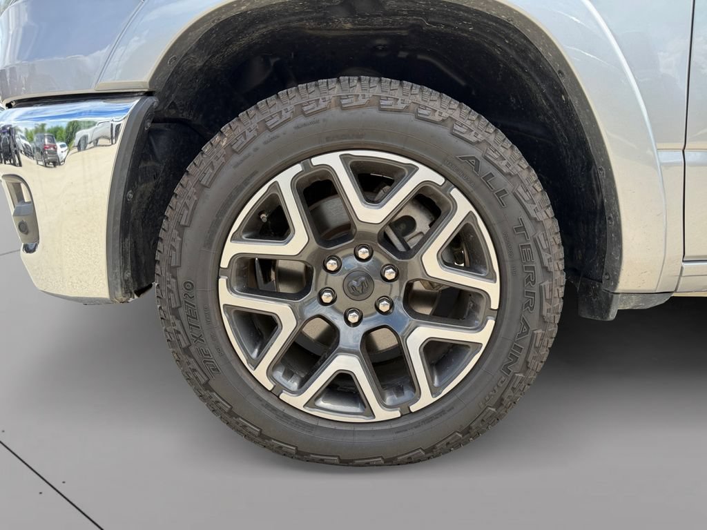 Used 2025 RAM 1500 Laramie AWD/4WD image 22