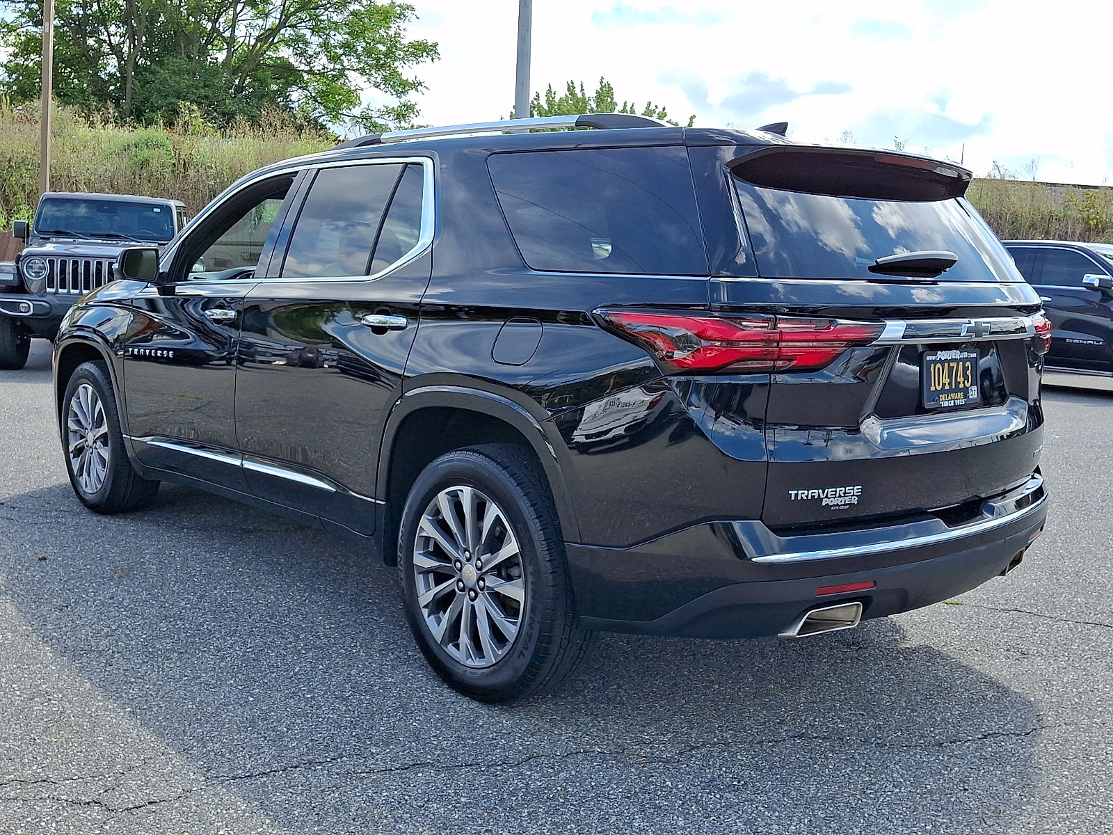Certified 2023 Chevrolet Traverse Premier FWD image 4