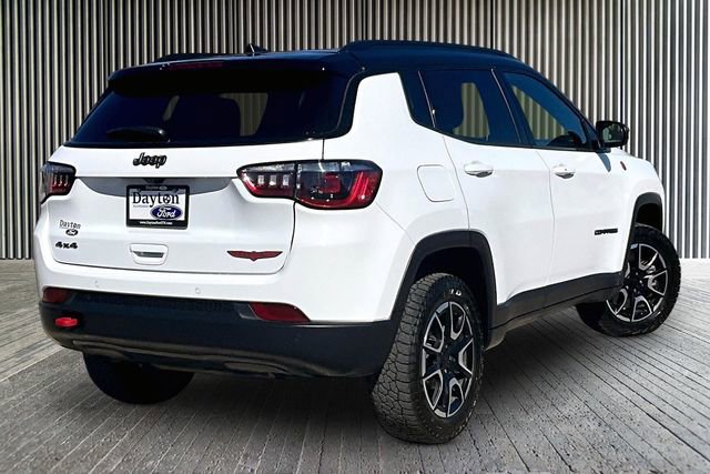 Used 2024 Jeep Compass Trailhawk image 2