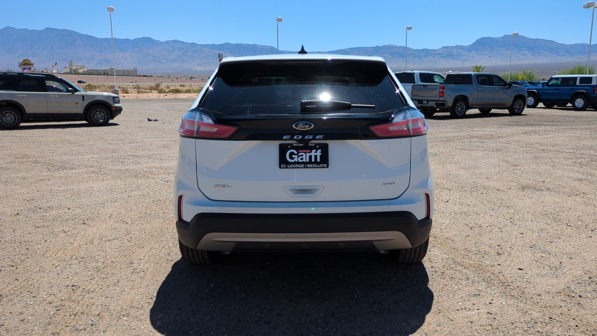 Used 2023 Ford Edge SEL w/ Convenience Package AWD/4WD image 4