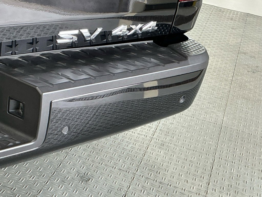 Used 2024 Nissan Titan SV w/ SV Convenience Package image 4