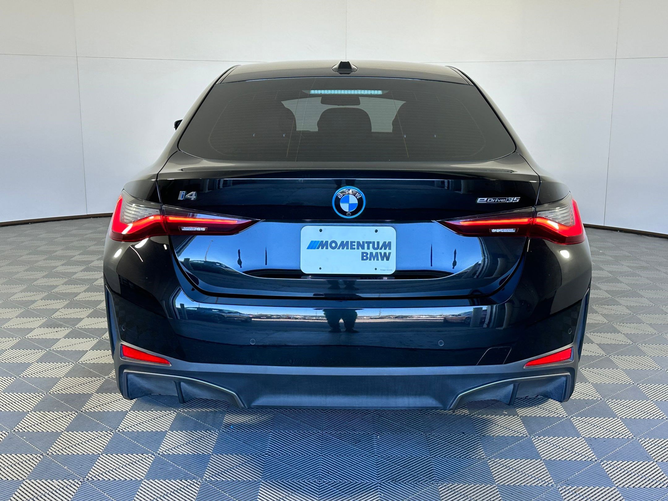 Used 2023 BMW i4 eDrive35 w/ Premium Package image 8