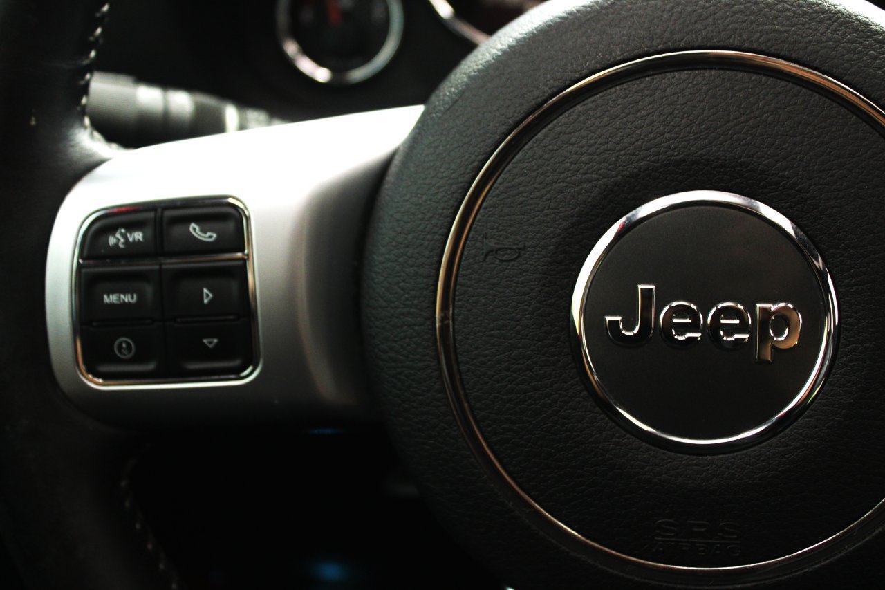 Used 2017 Jeep Wrangler Rubicon AWD/4WD image 16