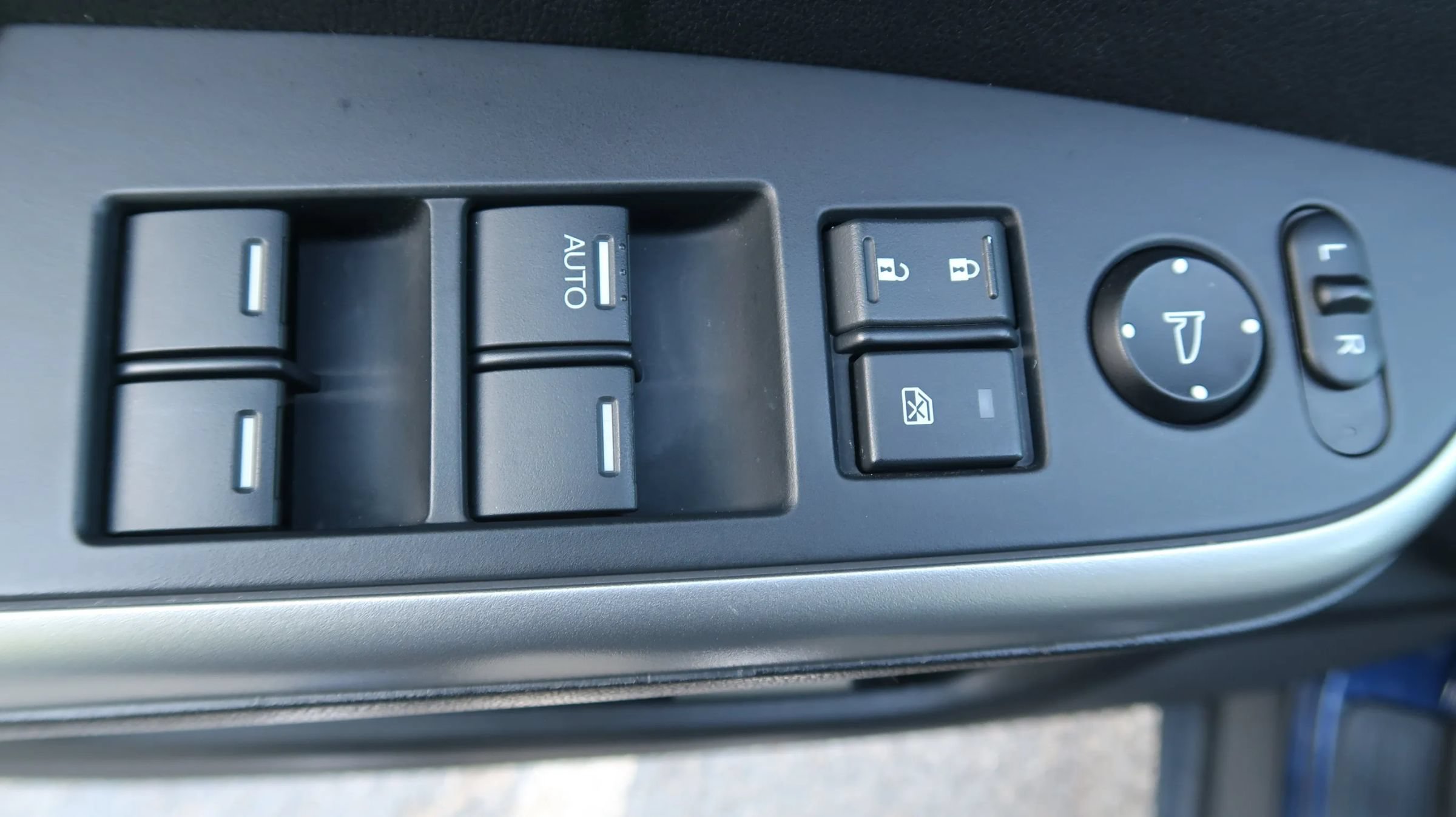 Used 2016 Honda CR-V EX-L image 29