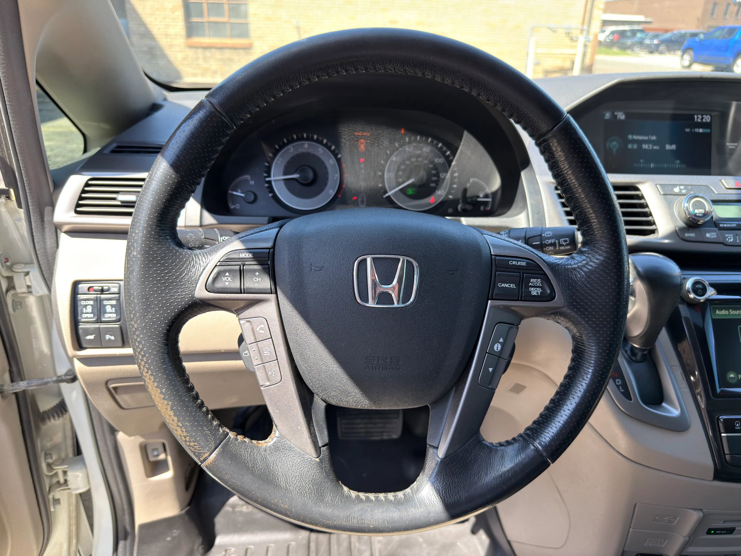 Used 2015 Honda Odyssey Touring image 11