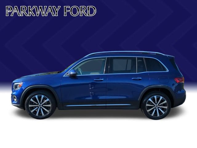 Used 2023 Mercedes-Benz GLB 250 4MATIC w/ Premium Package image 2