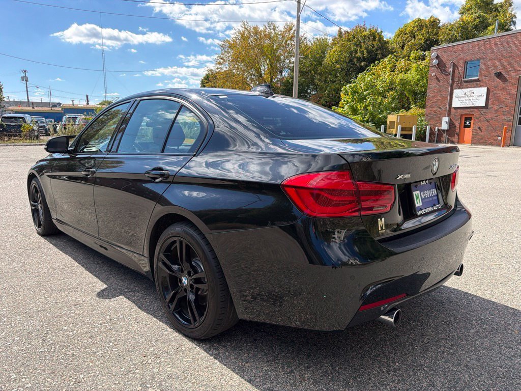 Used 2018 BMW 340i xDrive Sedan w/ Premium Package AWD/4WD image 5