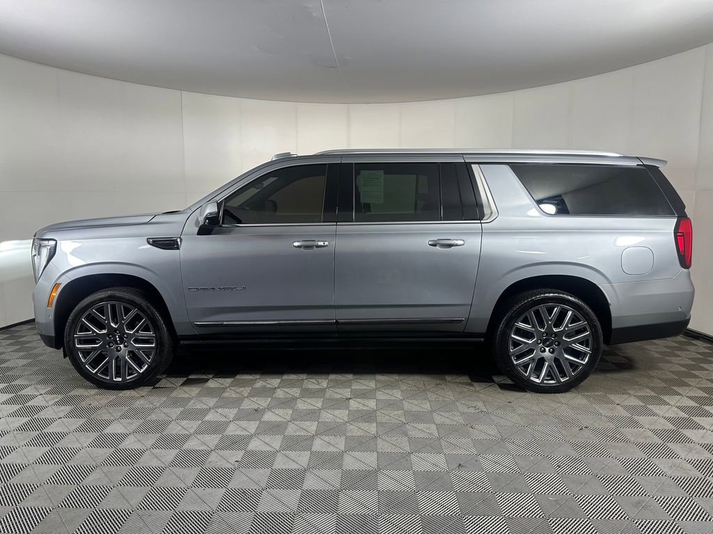 Used 2025 GMC Yukon XL Denali Ultimate image 2