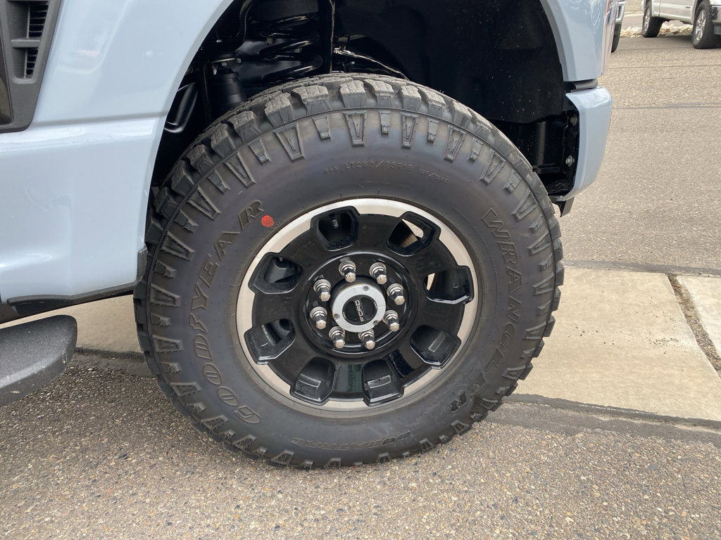 New 2026 Ford F350 4x4 Crew Cab Super Duty image 2