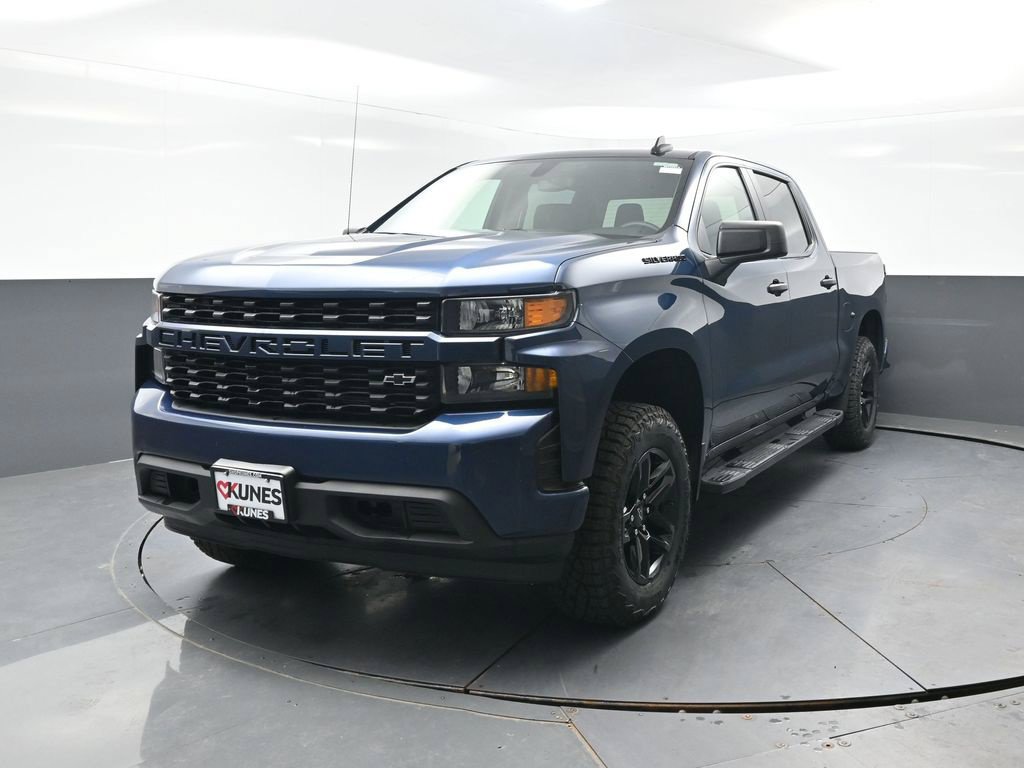 Used 2022 Chevrolet Silverado 1500 Custom w/ LPO, Dark Essentials Package AWD/4WD image 7