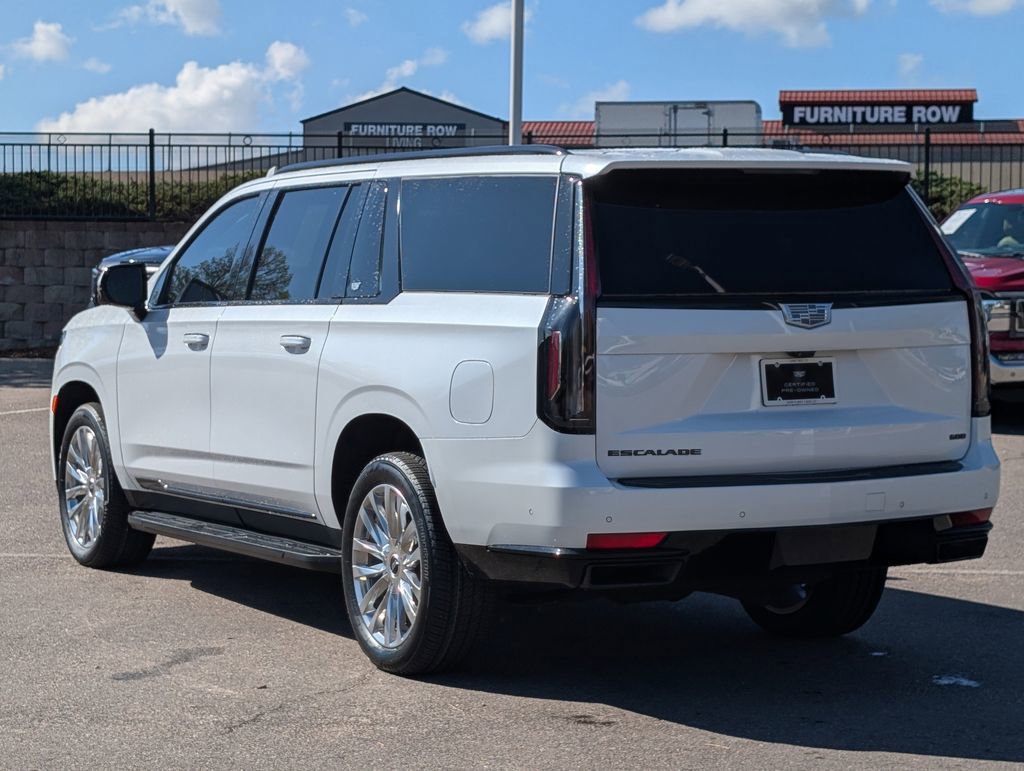 Used 2023 Cadillac Escalade ESV Premium Luxury w/ LPO, Floor Liner Package AWD/4WD image 3