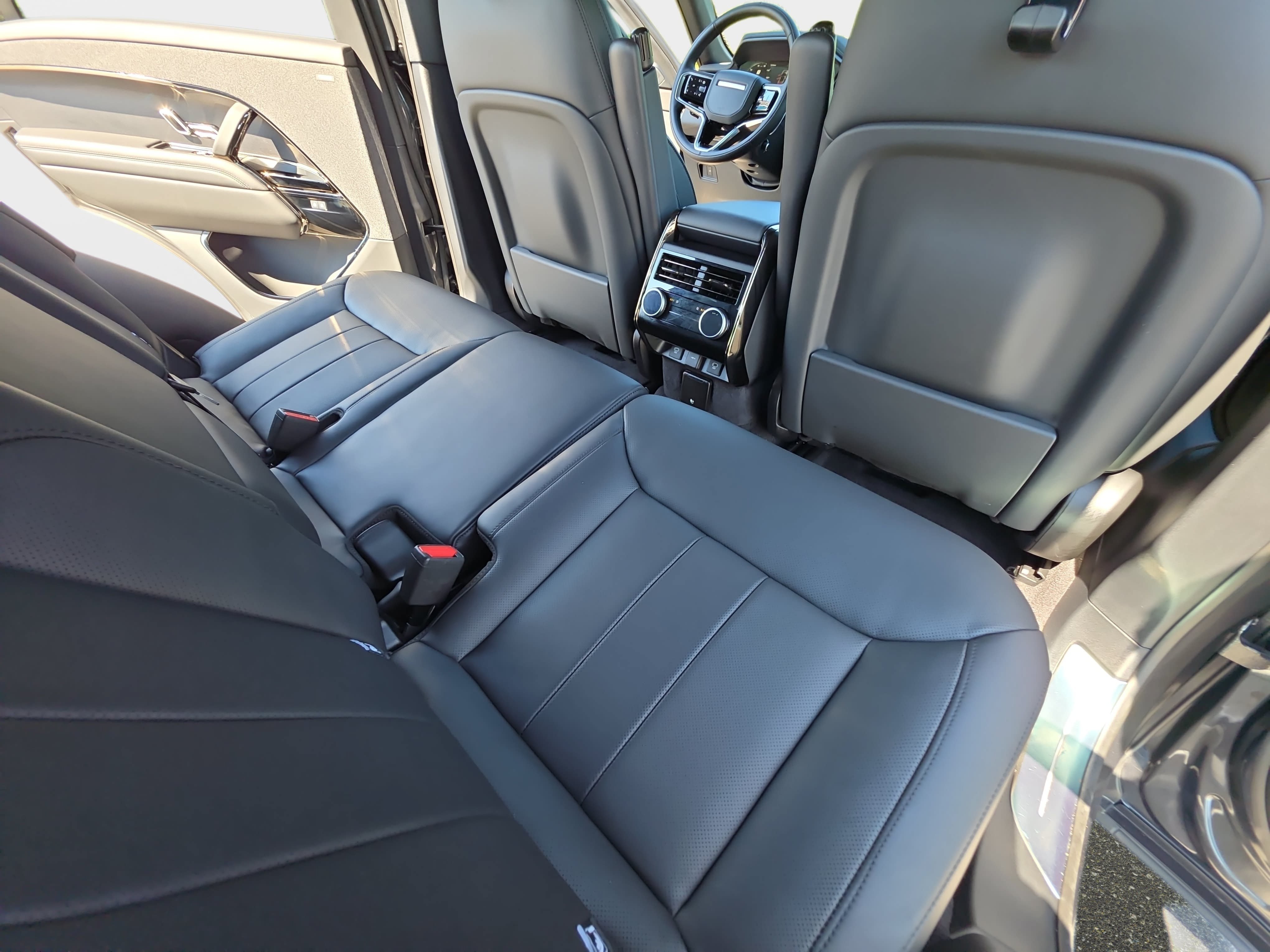 Certified 2025 Land Rover Range Rover Sport SE AWD/4WD image 11