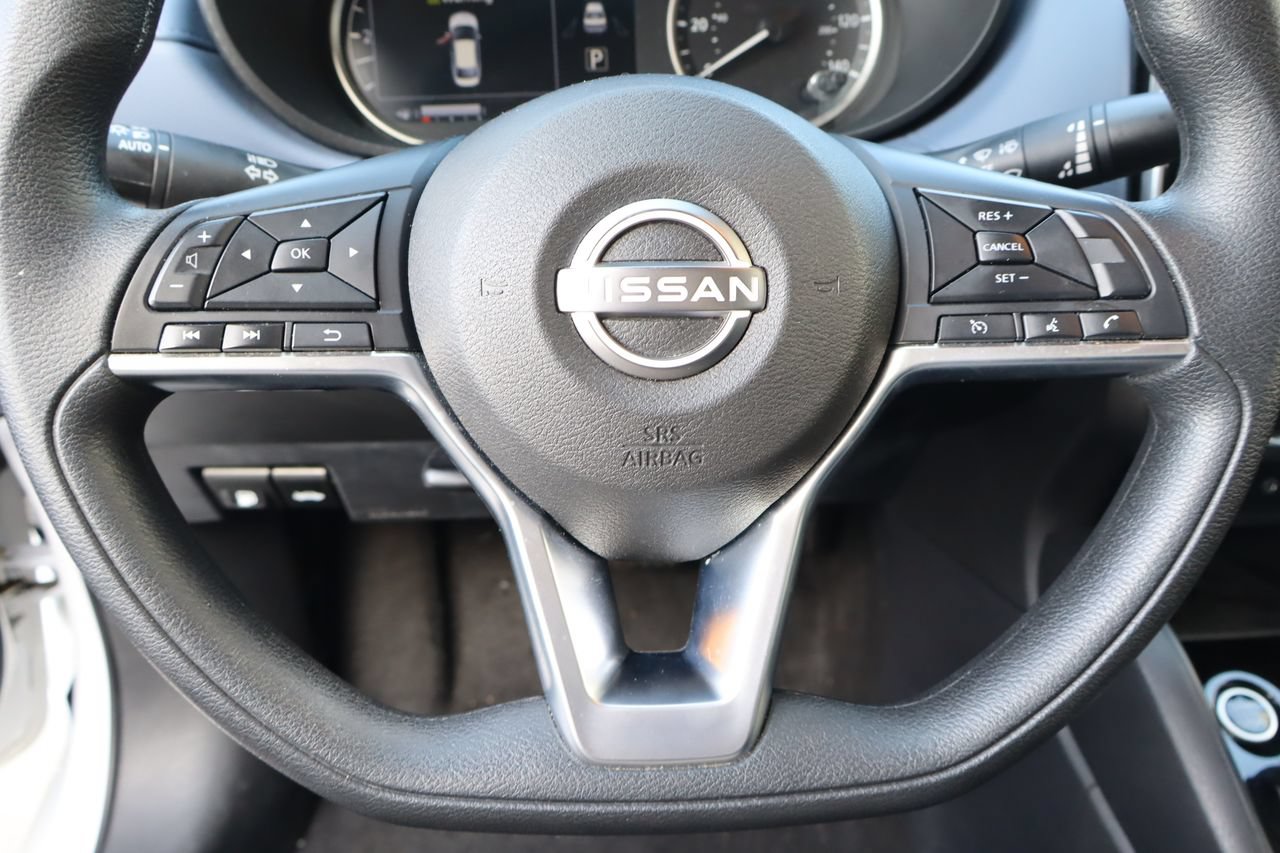 Used 2024 Nissan Versa SV FWD image 10