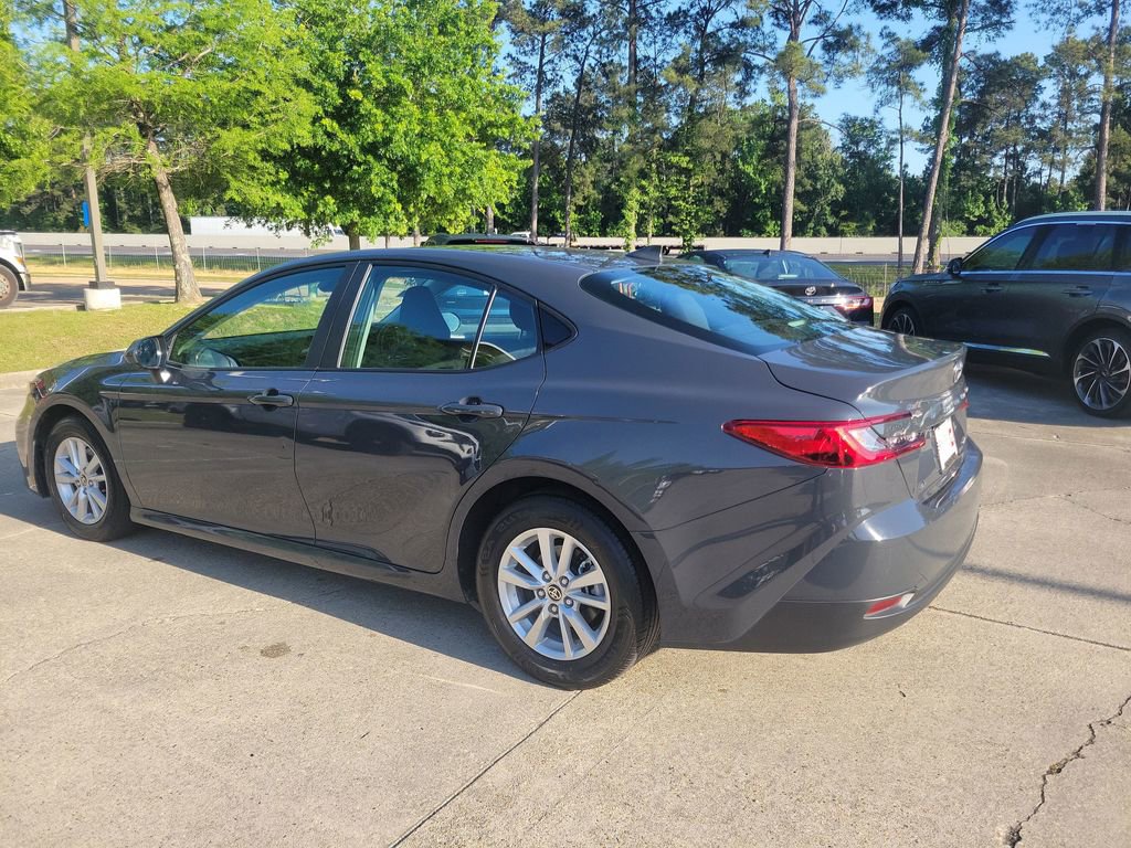 Used 2025 Toyota Camry LE FWD image 3