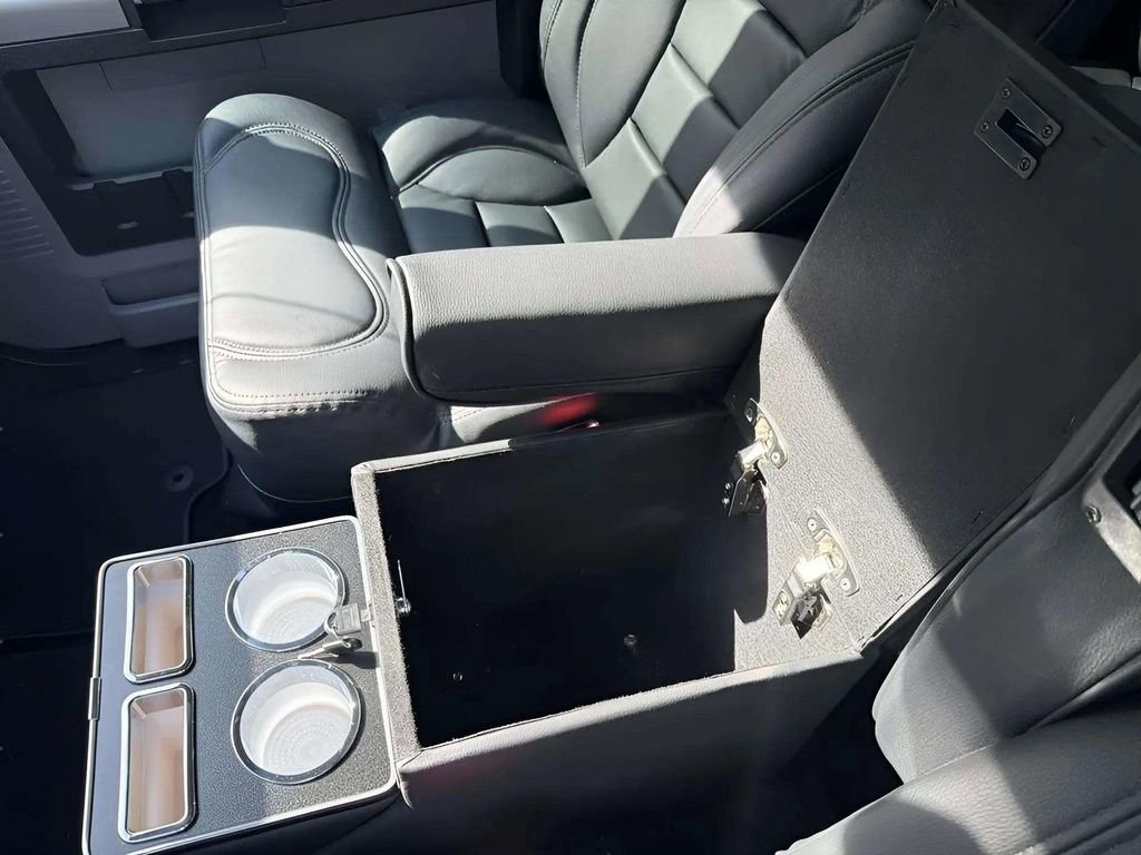 Used 2026 Ford F650 2WD Crew Cab Super Duty image 25