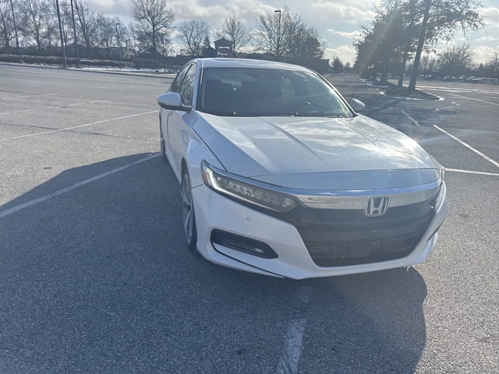 Used 2019 Honda Accord Touring image 4