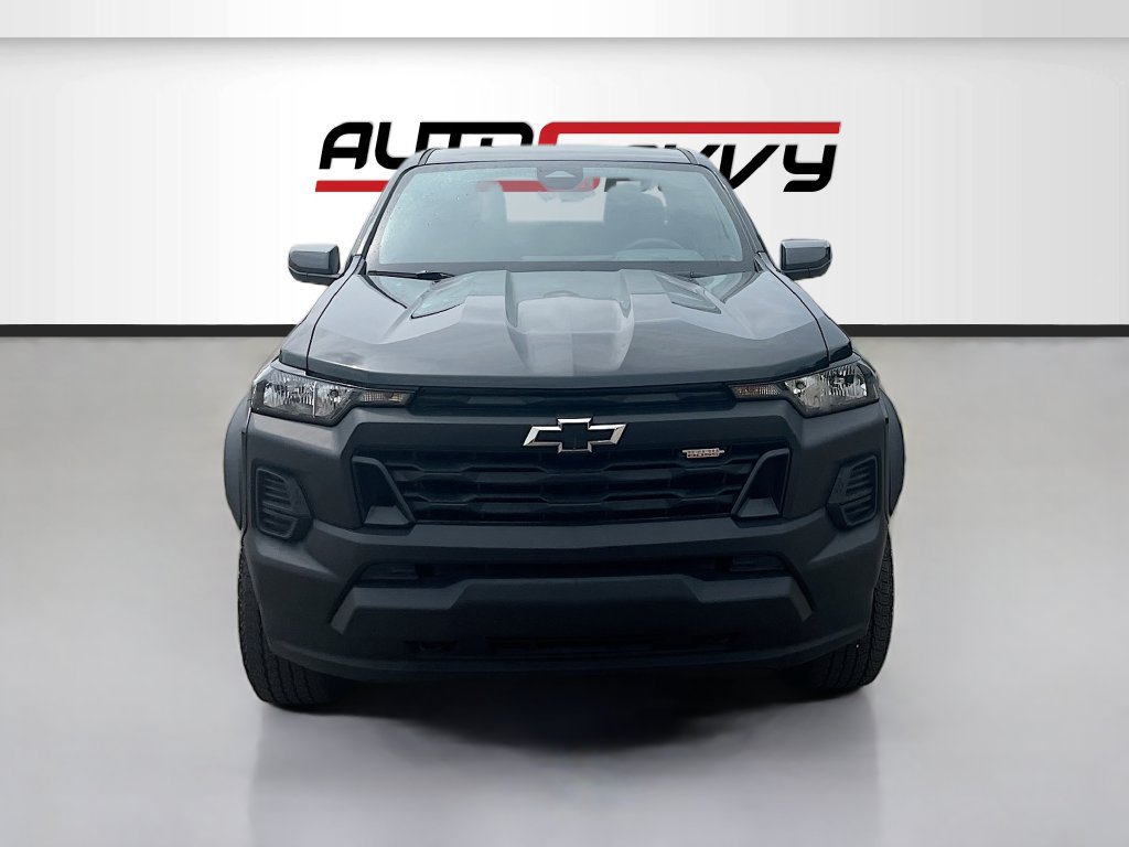 Used 2025 Chevrolet Colorado Trail Boss AWD/4WD image 2