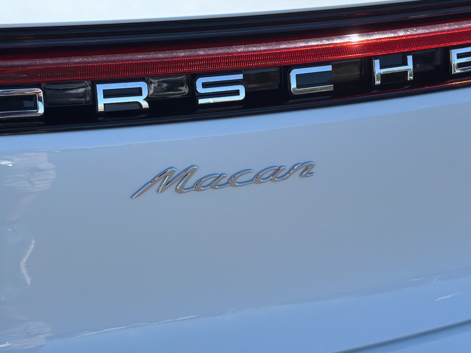 New 2026 Porsche Macan AWD/4WD image 28