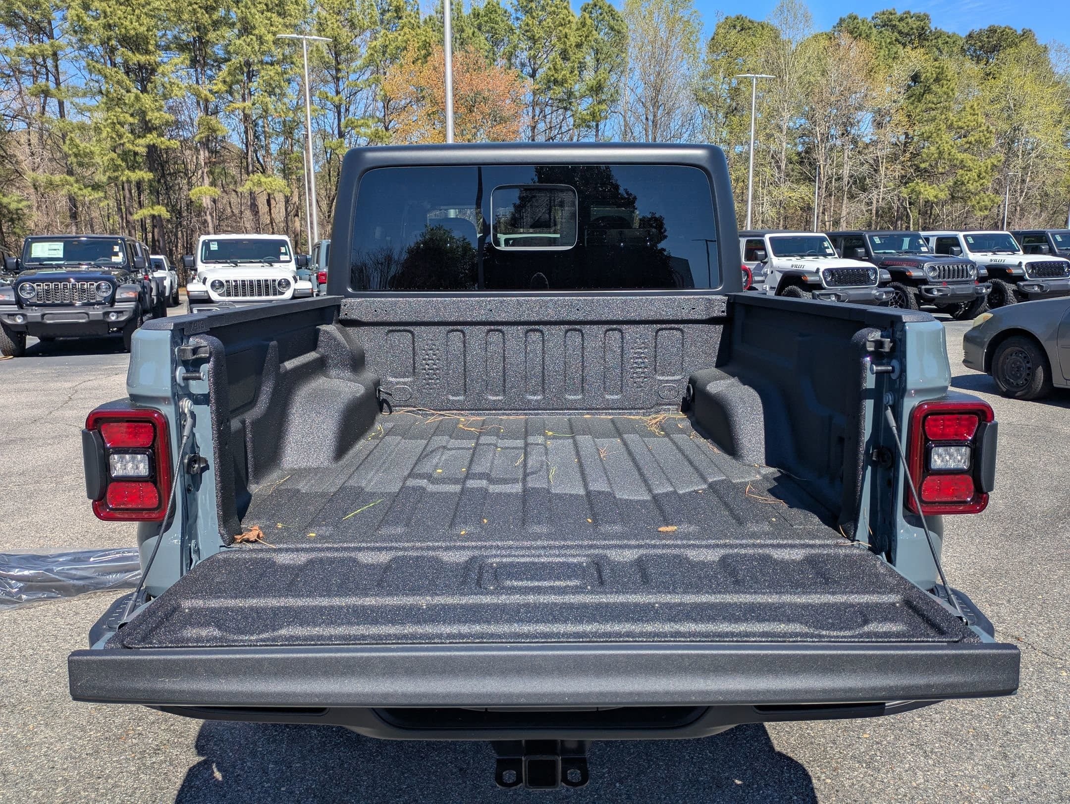 New 2026 Jeep Gladiator Sport AWD/4WD image 23