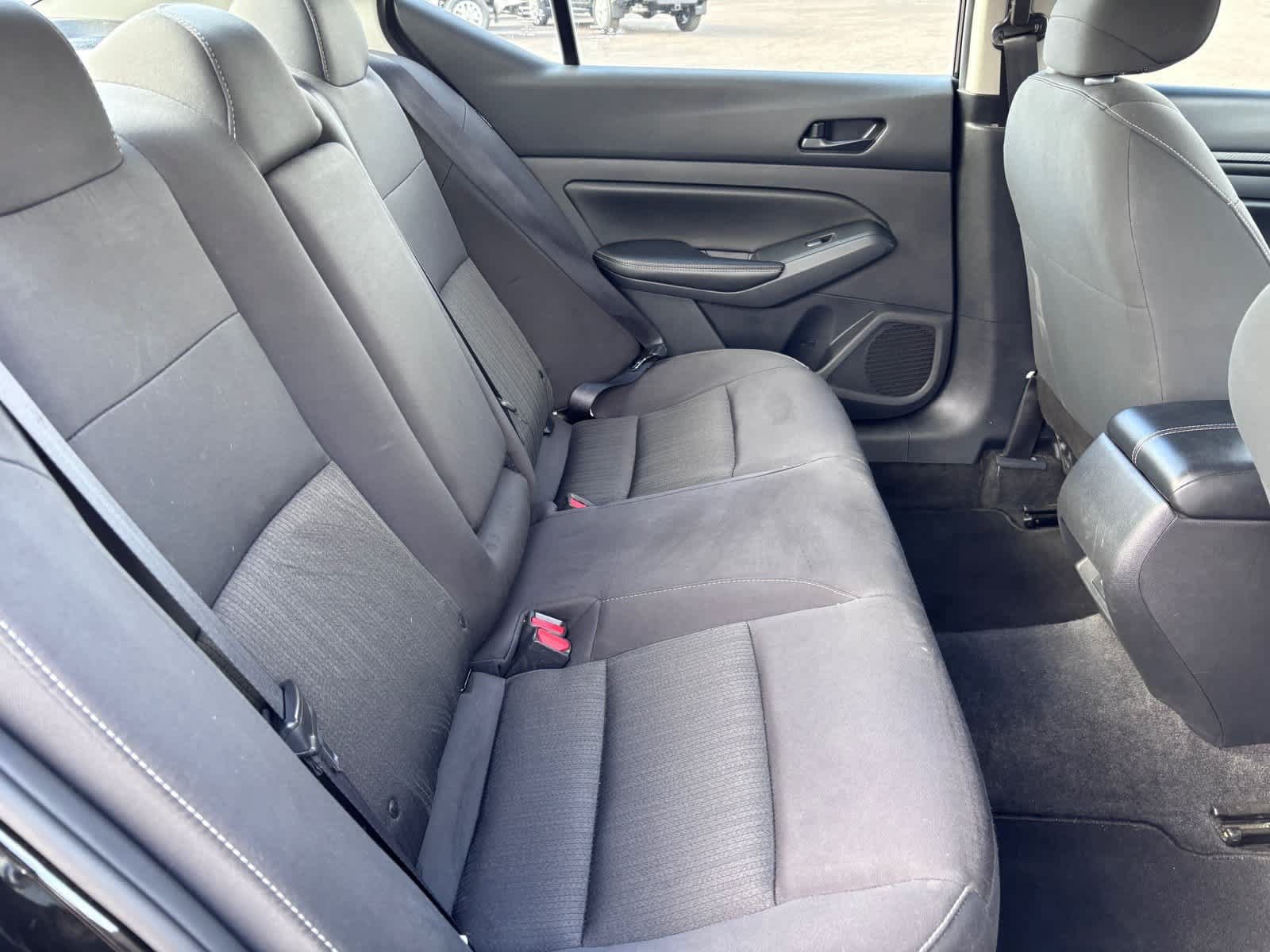 Used 2025 Nissan Altima 2.5 SV FWD image 10