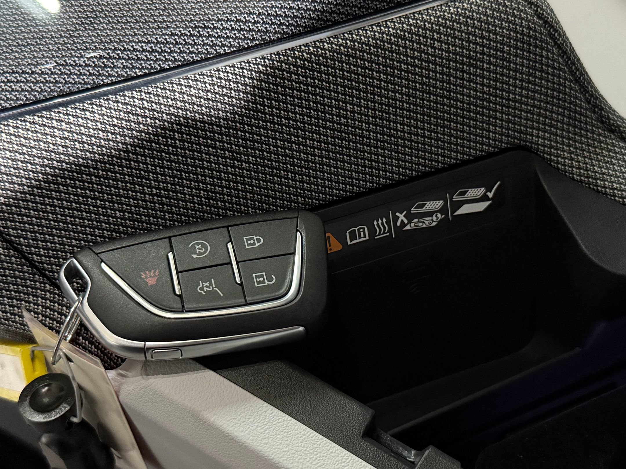 New 2026 Cadillac Optiq Sport 1 image 39