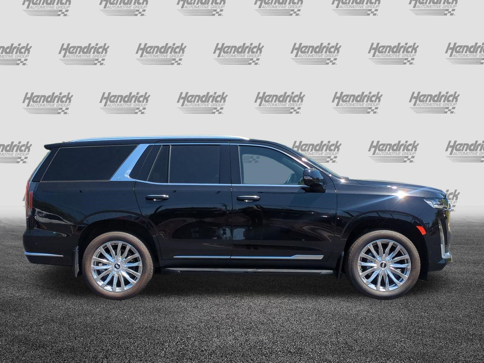 Used 2021 Cadillac Escalade Premium Luxury image 11