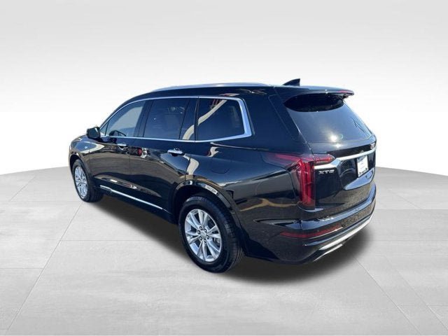 Used 2025 Cadillac XT6 Luxury FWD image 6