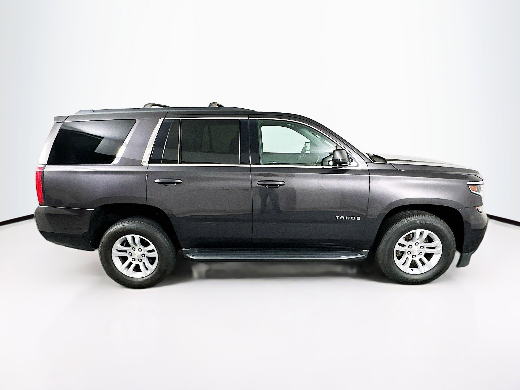 Used 2018 Chevrolet Tahoe LS w/ Enhanced Driver Alert Package RWD image 10