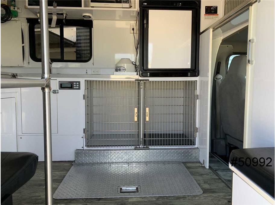 Used 2018 Ford E-450 and Econoline 450 Super Duty w/ Shuttle Bus Prep Package image 7