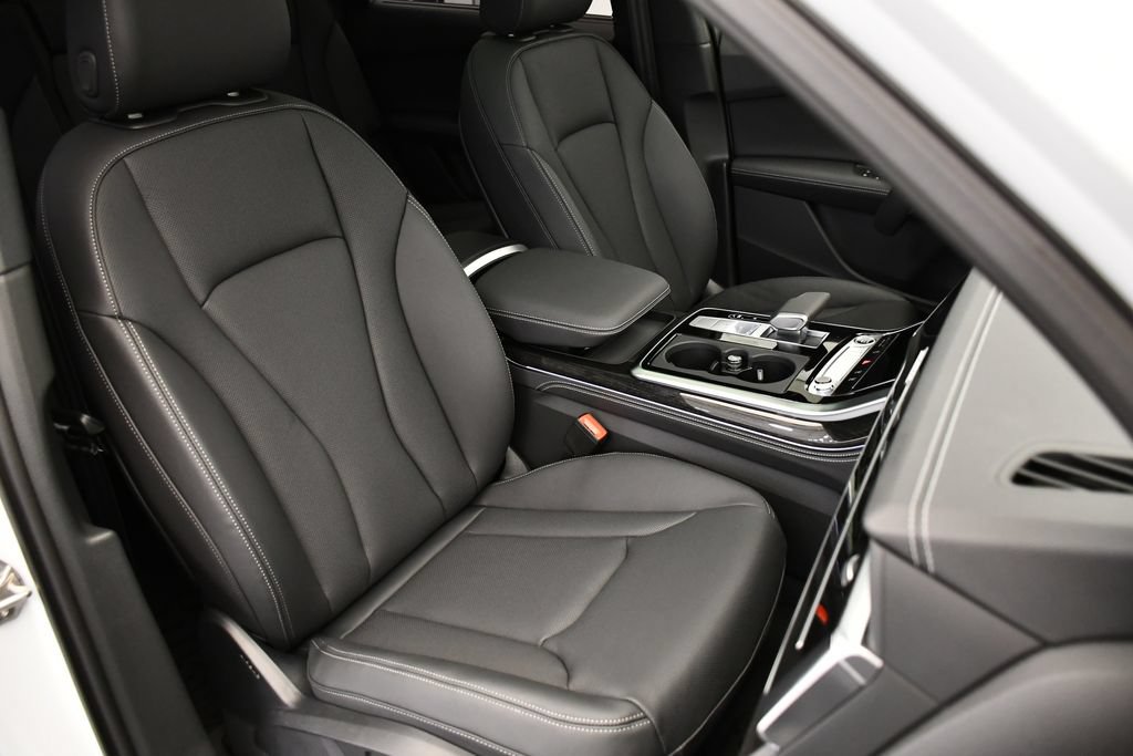 Used 2026 Audi Q7 3.0T Premium Plus w/ Premium Plus Package AWD/4WD image 46