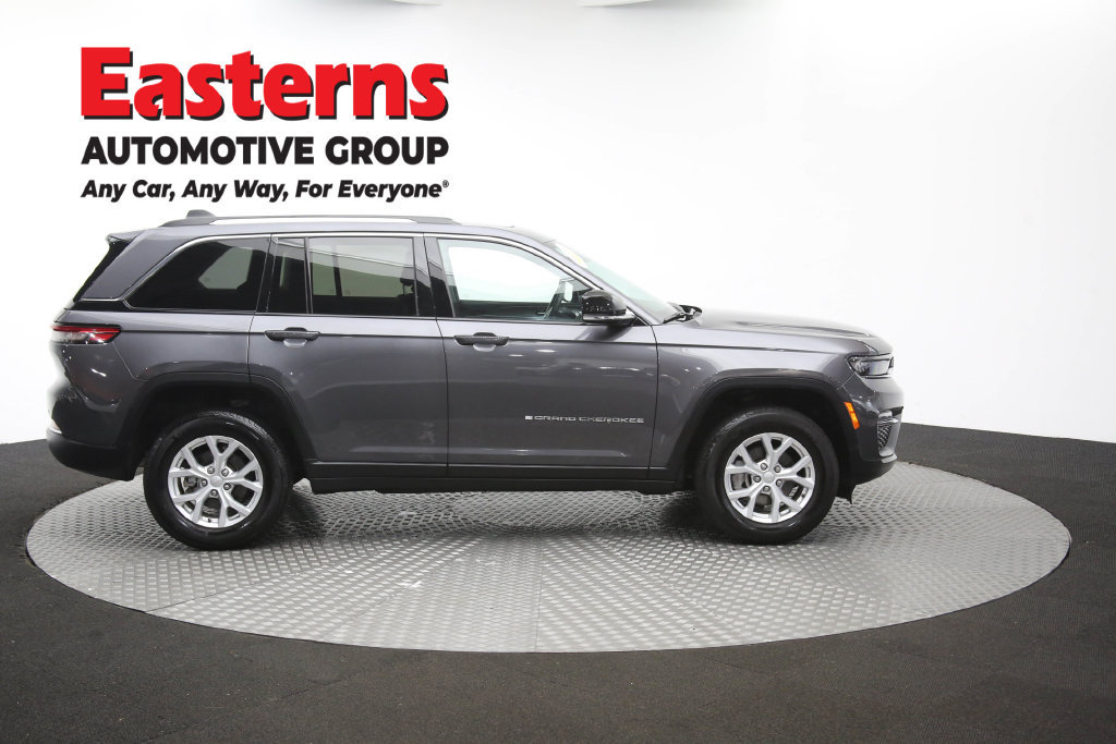 Used 2023 Jeep Grand Cherokee Limited AWD/4WD image 50