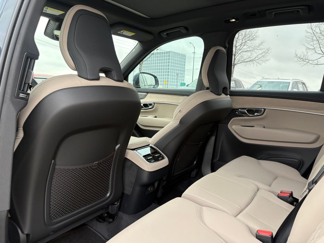 New 2026 Volvo XC90 B6 Plus image 24