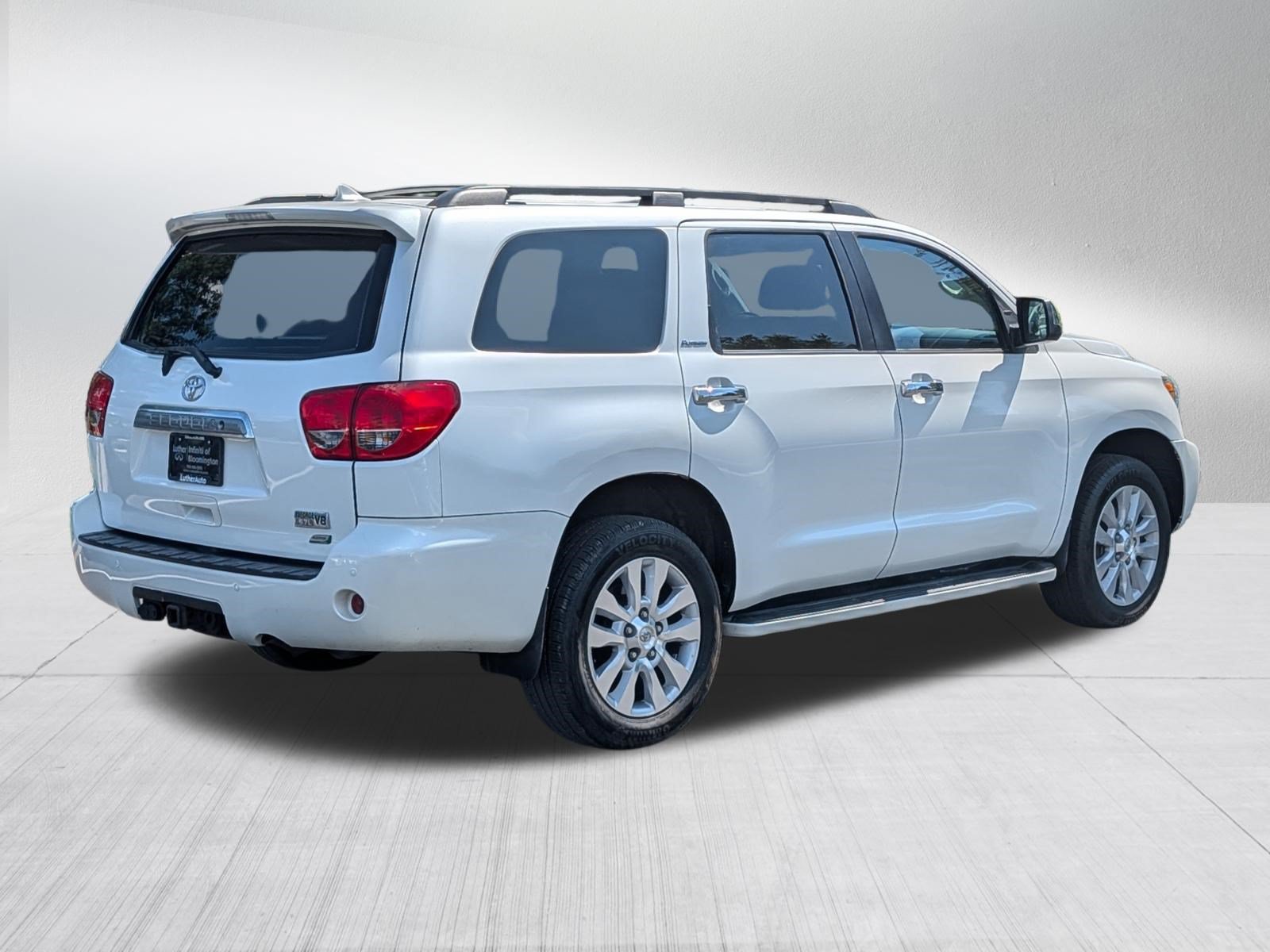 Used 2016 Toyota Sequoia Platinum AWD/4WD image 7