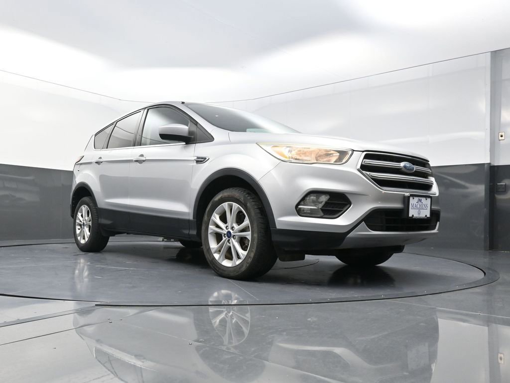 Used 2017 Ford Escape SE image 23