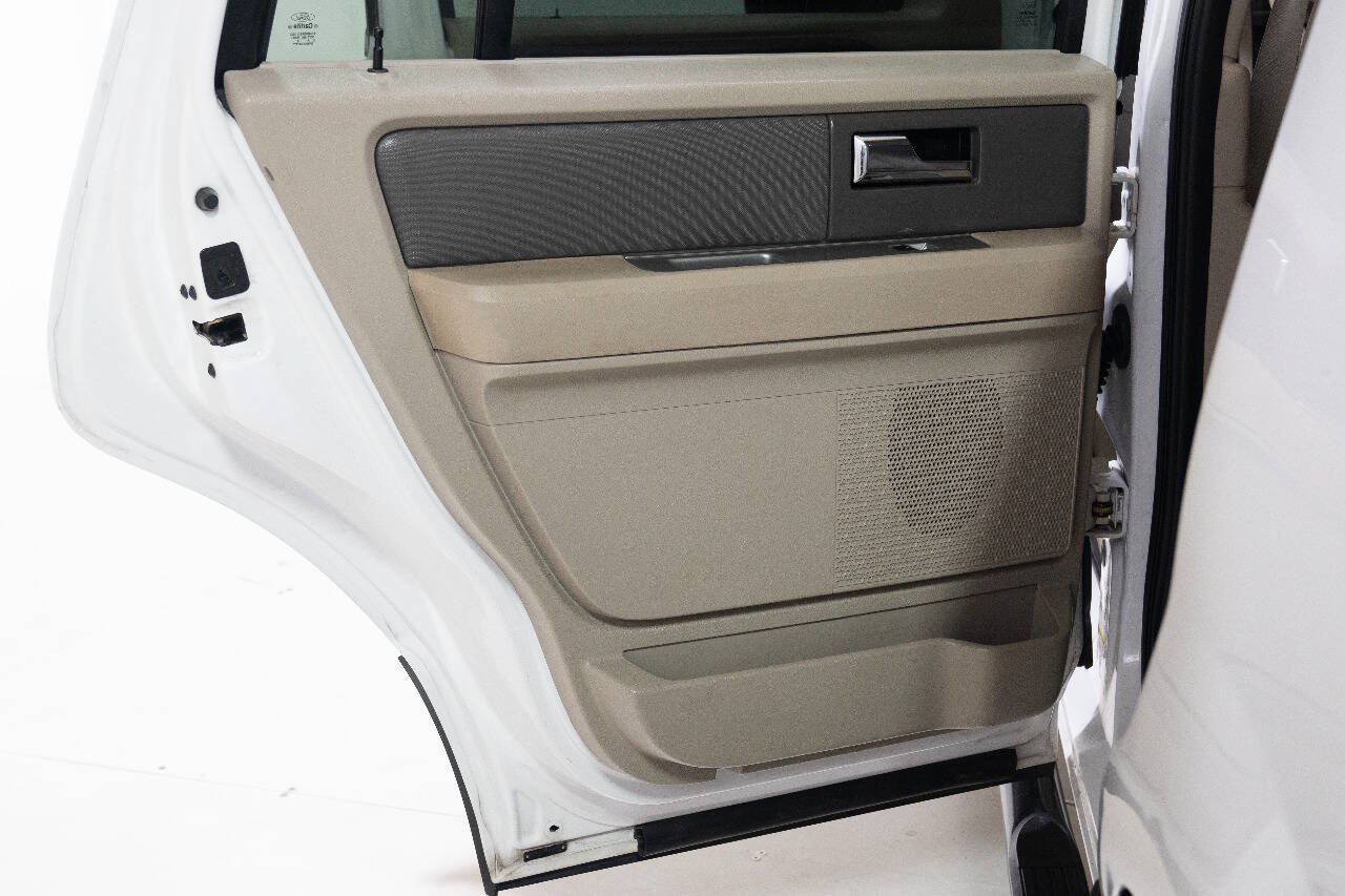 Used 2014 Ford Expedition XL RWD image 23