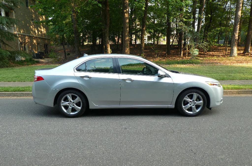 Used 2013 Acura TSX Sedan FWD image 2