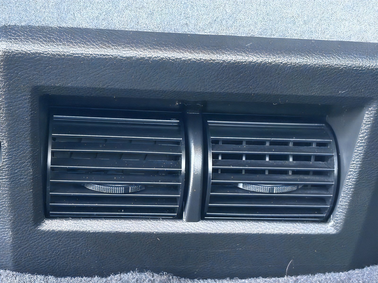 Used 2015 RAM 1500 Express image 13