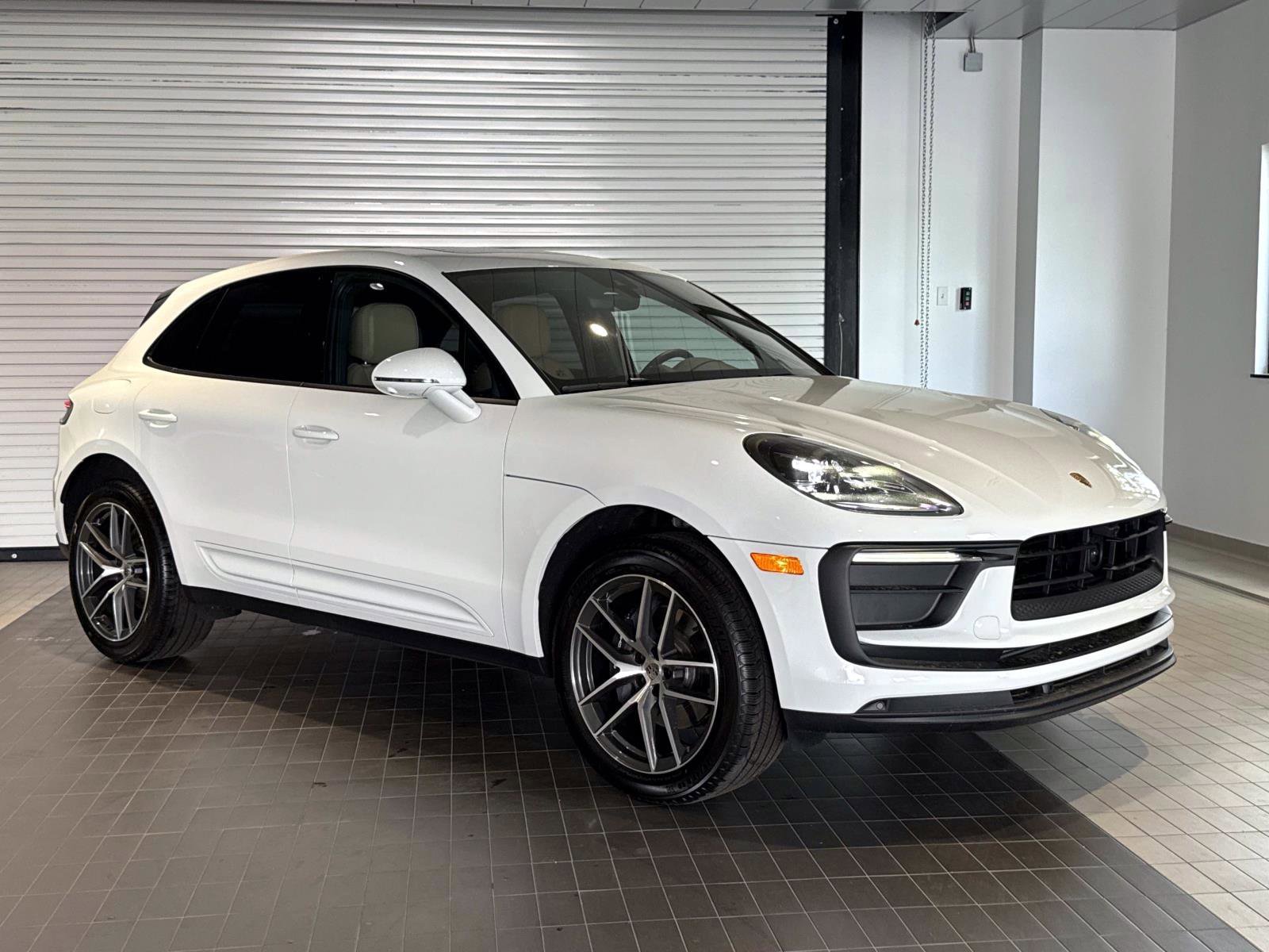 Certified 2026 Porsche Macan image 9